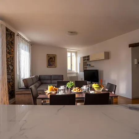 Apartamento In - *